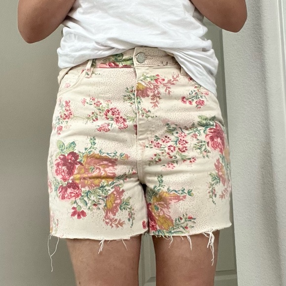 BDG Urban Outfitters Floral High Waisted Shorts - Picture 2 of 12